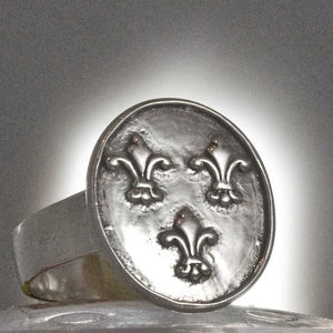 Bourbon Fleur d' Lis Ring size 9