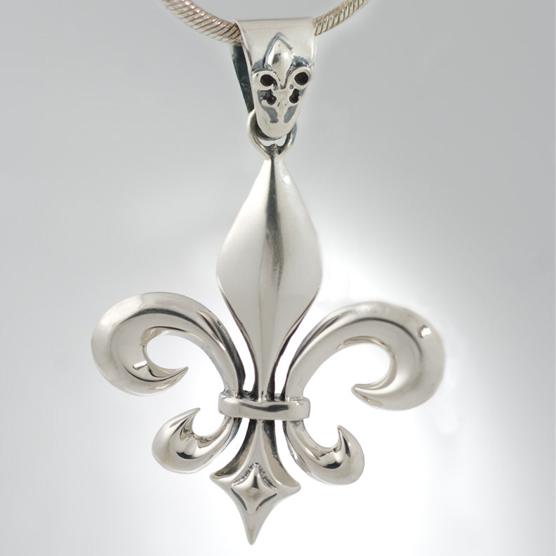 Fleur-De-Lis Pendant Fleur-De-Lis Pendant
